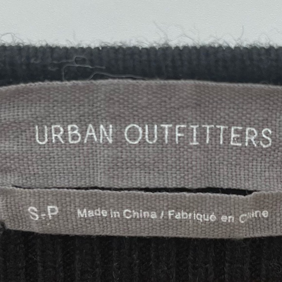 Urban Outfitters Black Y2K Grunge Square Neck Lace Up Cropped Sweater Size Small - Picture 3 of 6